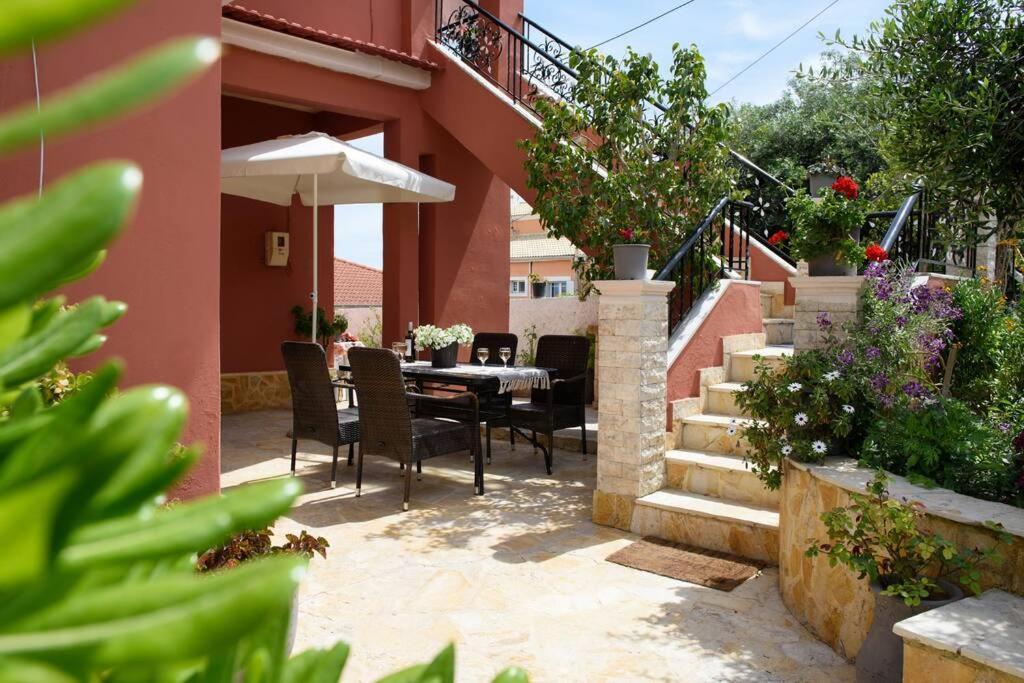 Seaview Cottage - Calmare Petrití Exterior photo